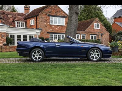 Aston Martin+V8 Volante